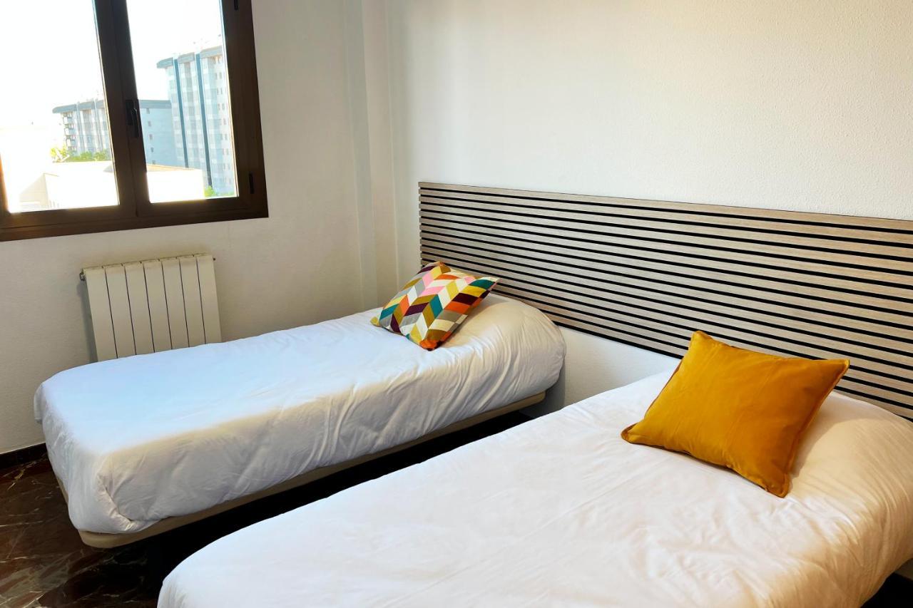 Apartamentos Zaragoza 3000 Екстер'єр фото