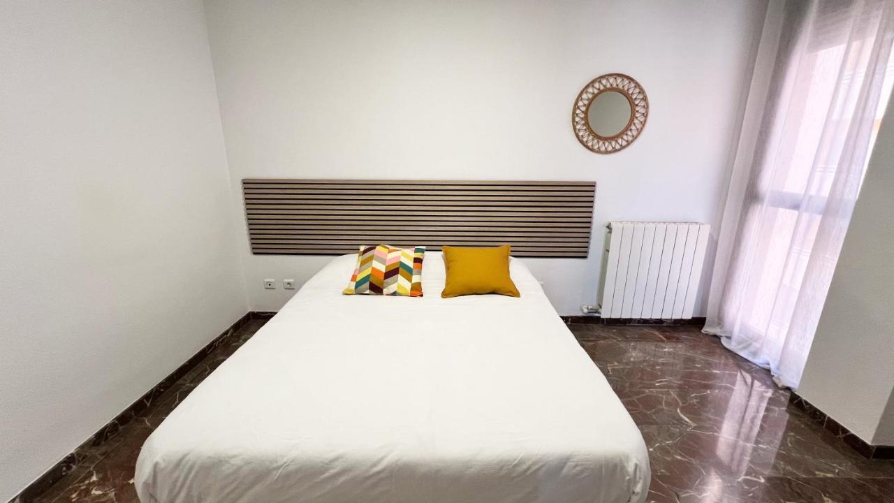 Apartamentos Zaragoza 3000 Екстер'єр фото